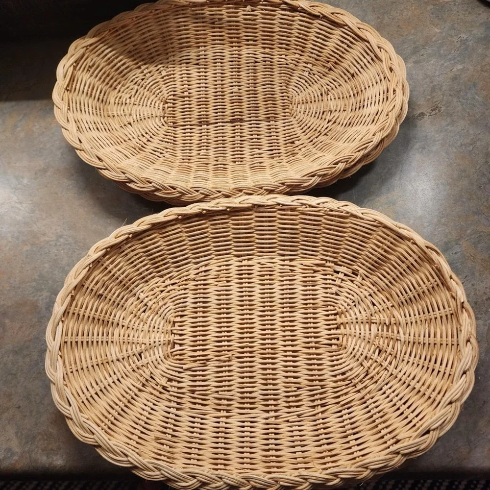 Set of 6 Vintage Yellow Enamel Sizzler Plates w/ Wicker Bases – Mid-Century
